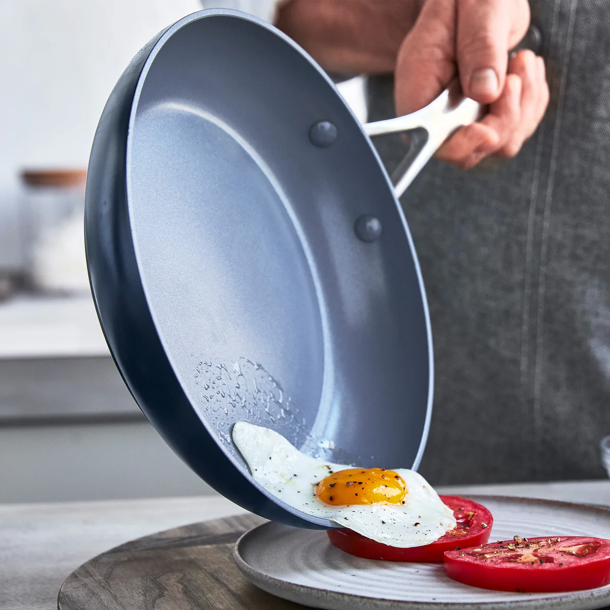 Valencia Pro Ceramic Nonstick 8", 9.5", and 11" Frypan Set | Twilight - Image 7
